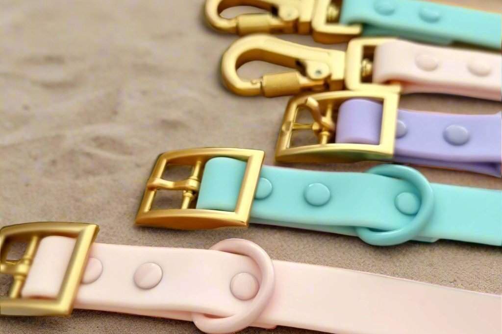 Waterproof pink dog collar - PVC