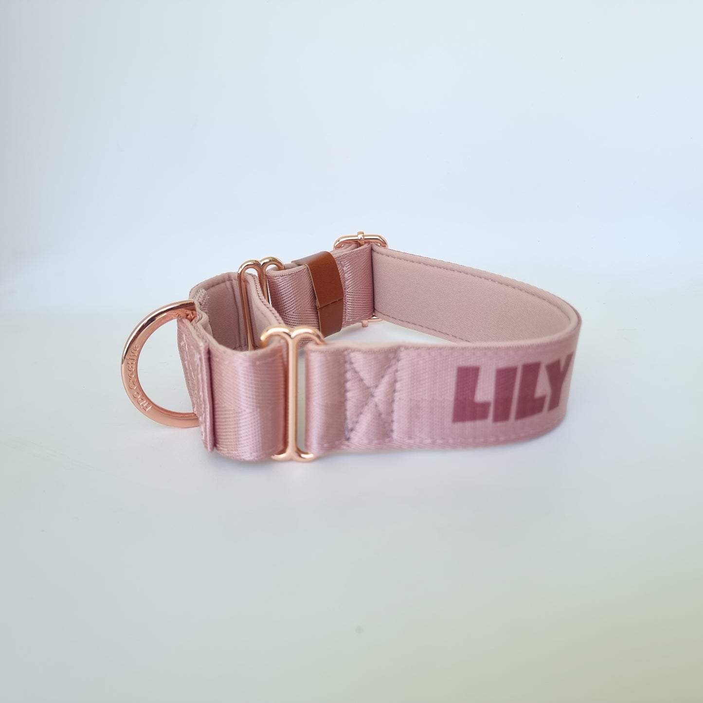 Pink dog collar with rose gold hardware and name