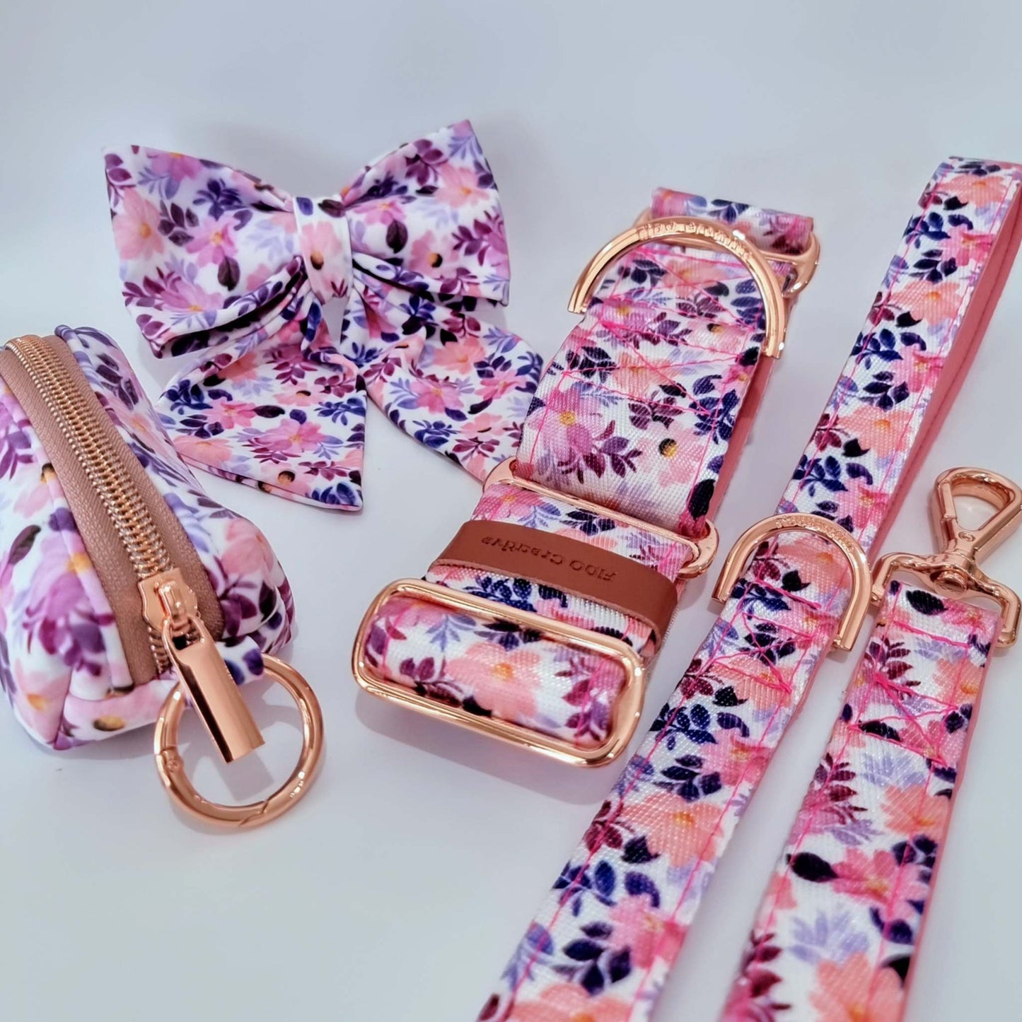Flower dog collar and leash set