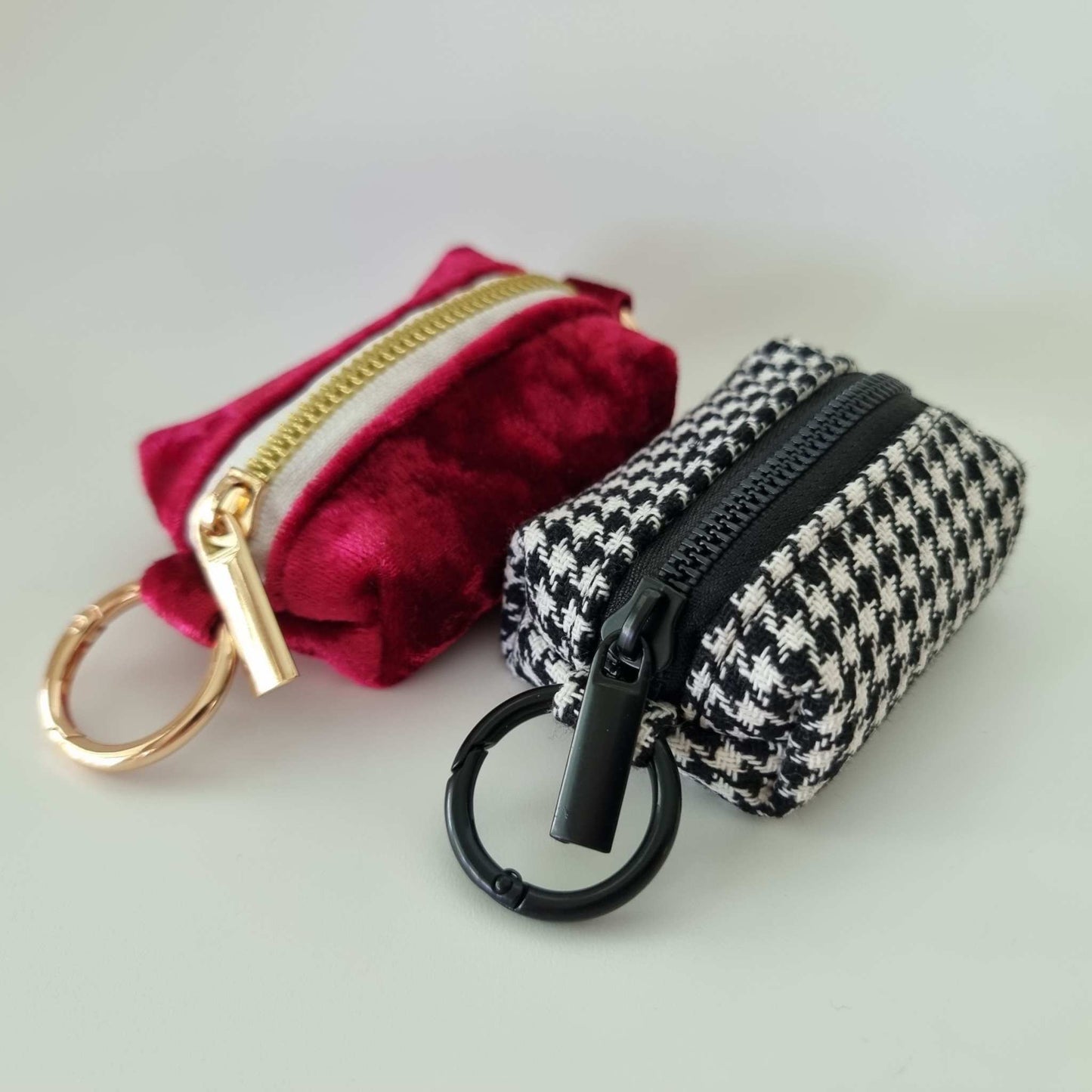 Dog poop bag holder - Houndstooth