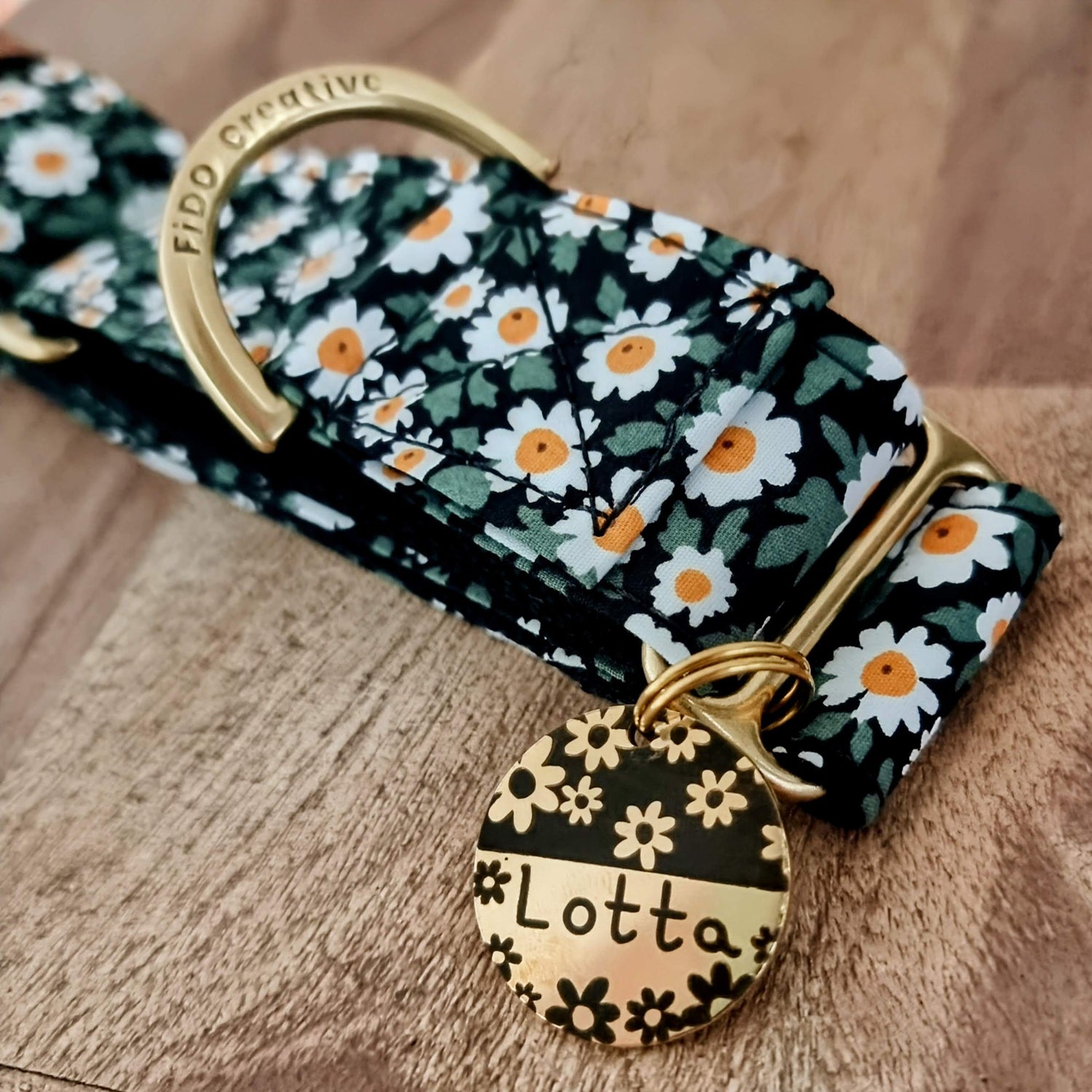 Dog name tag with flowers on dog collar