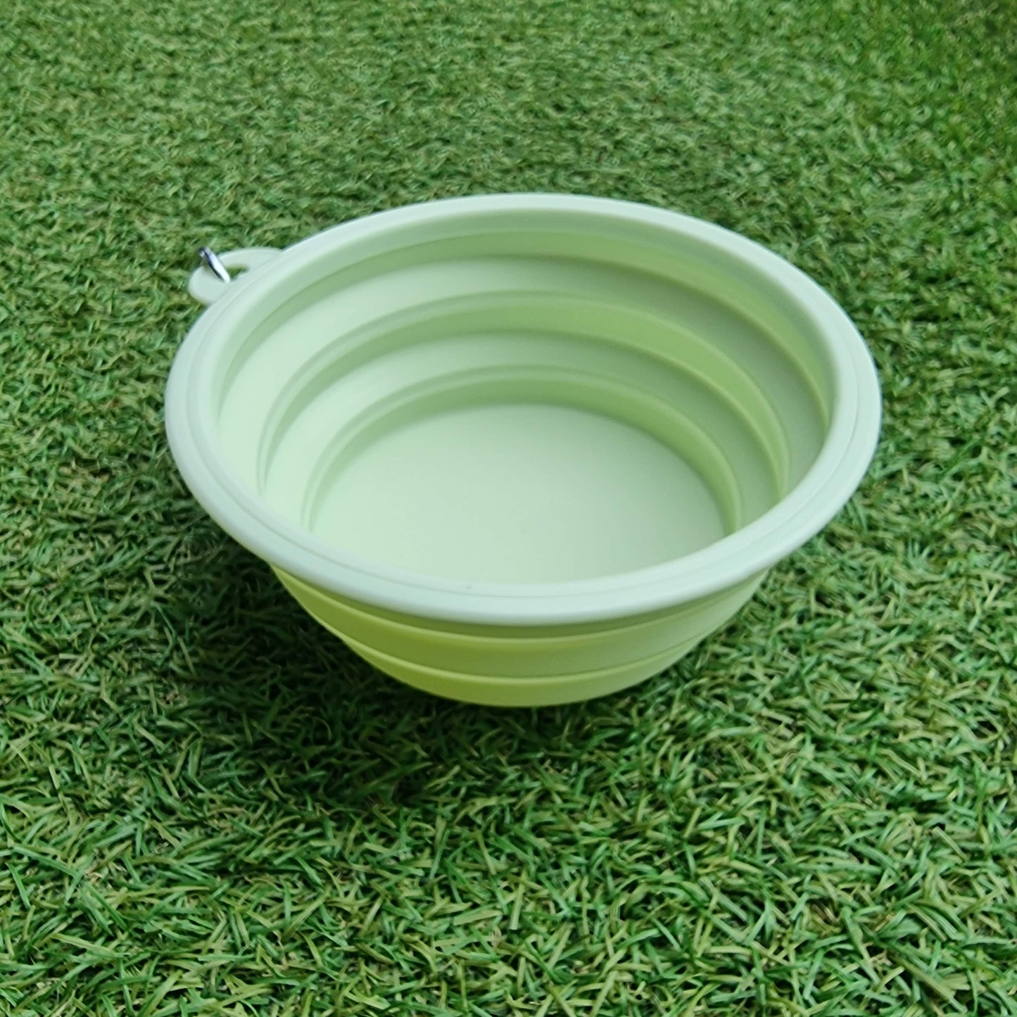 Pop up dog bowls with clip