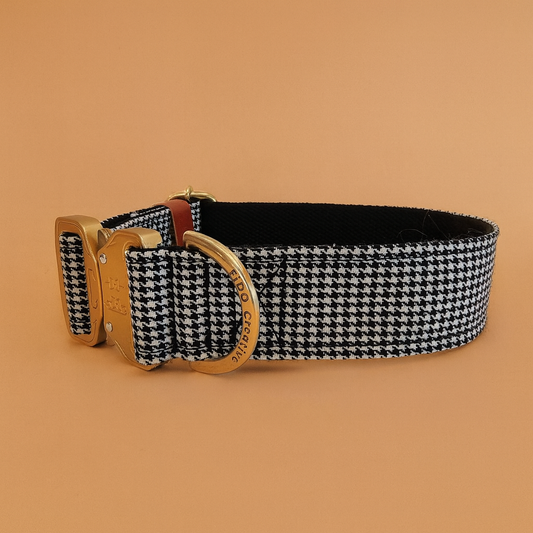 Houndstooth pattern dog collar